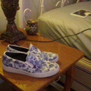 Michael kors slide on